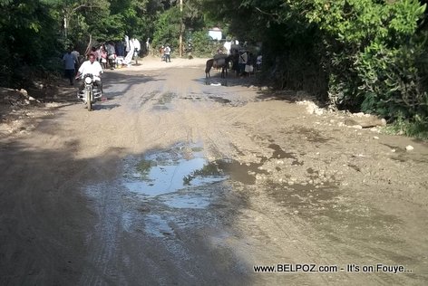Haiti Muddy roads Hinche To Maissade 2013 06 23