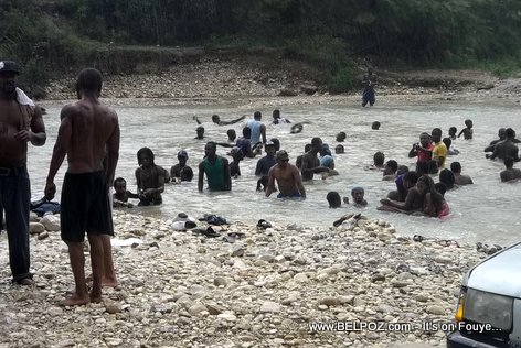 Haiti River Party - Riviere Hinquitte, Hinche