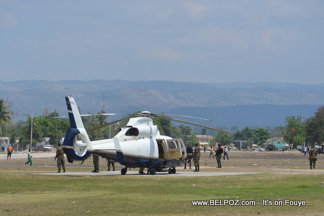 Helicopter President Martelly ateri nan Hinche Haiti...