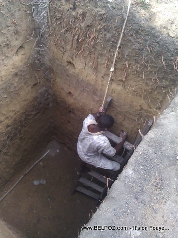 Haiti - Digging a residential wastewater septic system