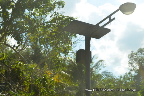 Haiti - Lampadaire solaire - Solar Street lamp