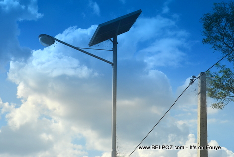 Haiti - Lampadaire solaire - Solar Street lamp